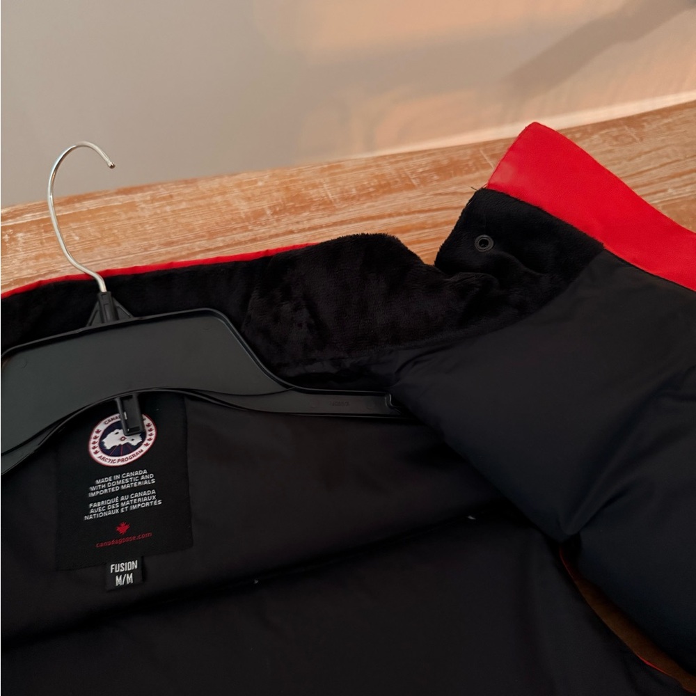 Canada Goose Freestyle Down Vest – Red – Women’s Size M - Picture 5 of 10